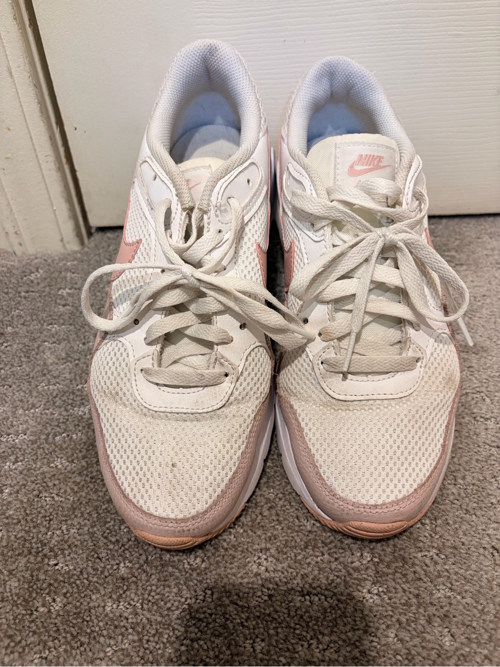 Nike Women's White and Pink Mesh Athletic Sneakers